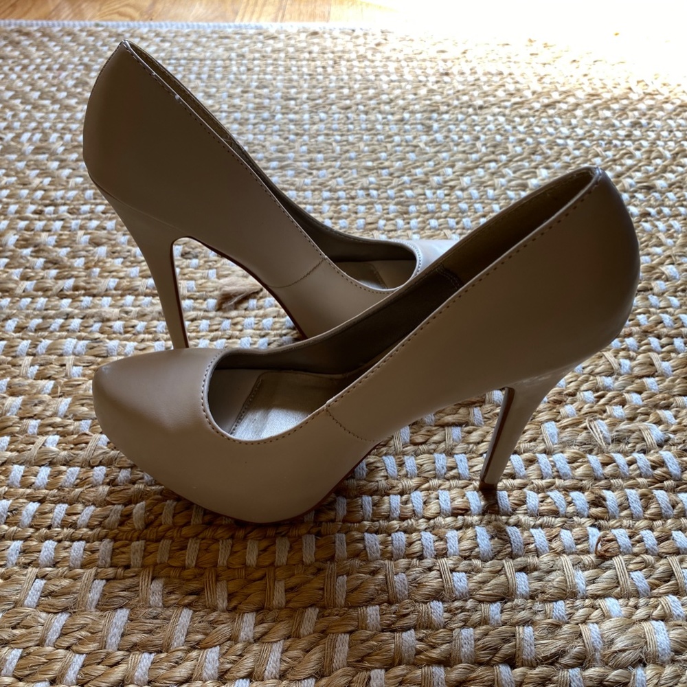 Charlotte Russe Heels - Picture 3 of 6